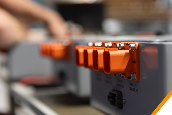 High-voltage plug connections ensure flexibility